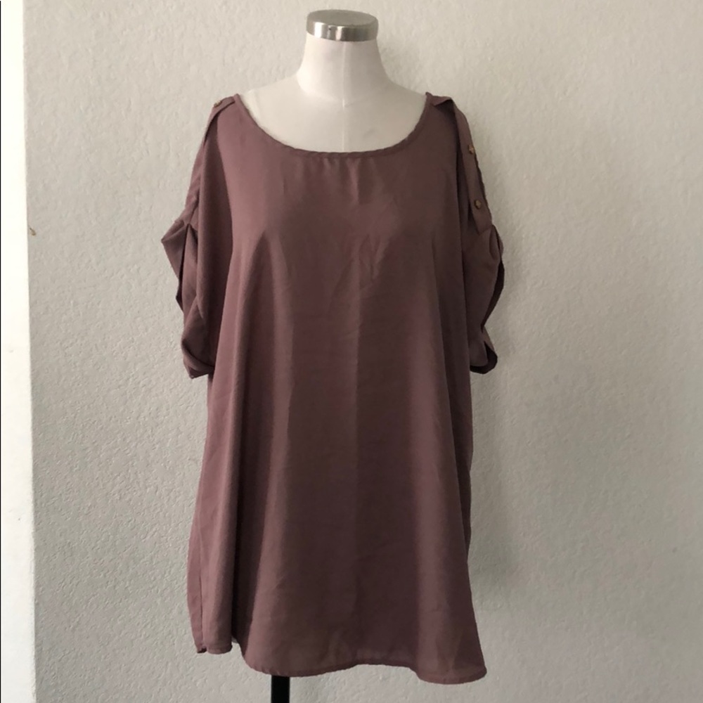 Purple blouse with cuffed sleeve
